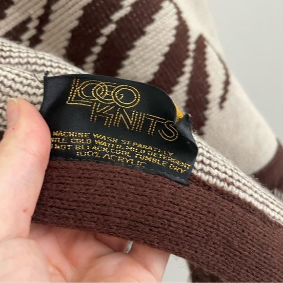 Southern Comfort Tan & Brown Knit Throw Blanket - Picture 4 of 4